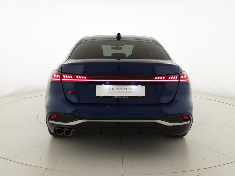 Audi A5 Sedan 2.0TDI 204CV quattro Str Launch Edition One