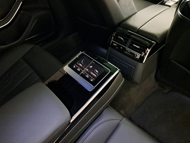 Audi A8 60 3.0 tfsi e quattro tiptronic