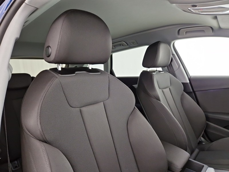Audi A4 Avant S line edition 35 TDI  120(163) kW(CV)