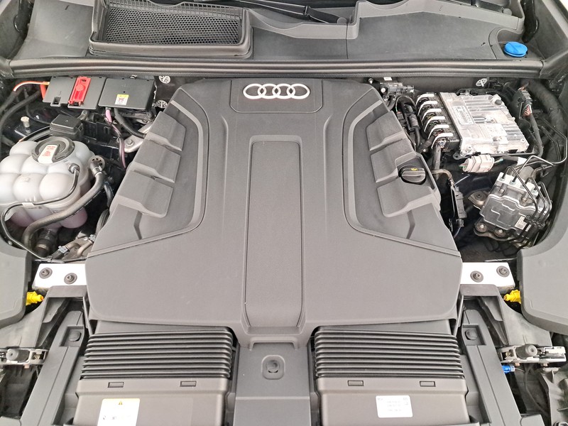 Audi Q8 50 3.0 tdi mhev s line edition quattro tiptronic