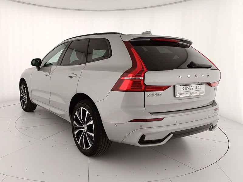 Volvo XC60 2.0 b4 plus dark auto