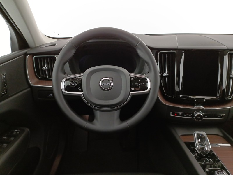 Volvo XC60 2.0 b4 plus dark auto