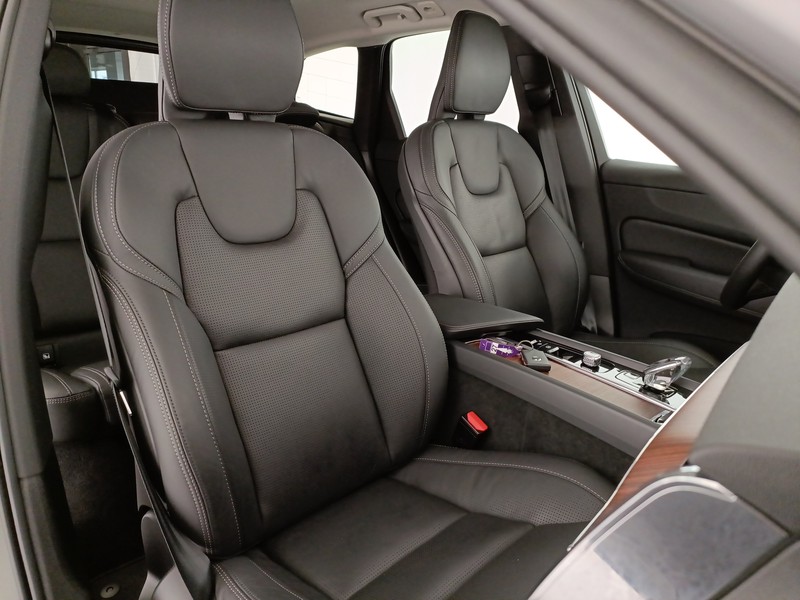 Volvo XC60 2.0 b4 plus dark auto