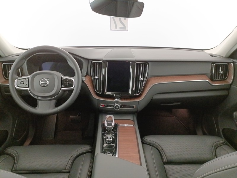 Volvo XC60 2.0 b4 plus dark auto