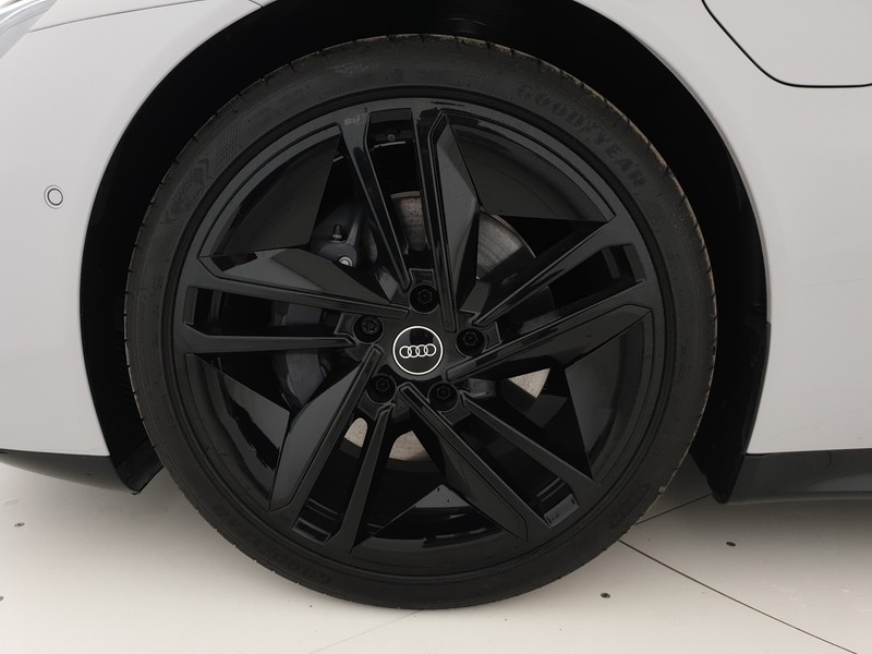 Audi e-tron GT 530CV quattro