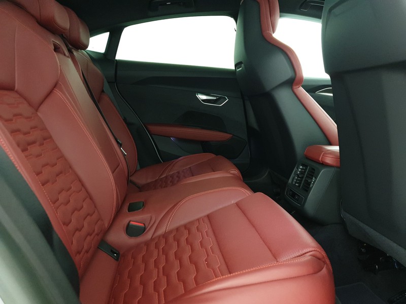 Audi e-tron GT 530CV quattro
