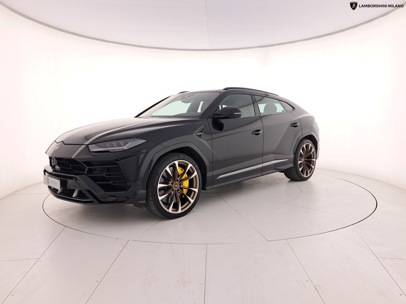 Lamborghini Urus 4.0 v8 auto