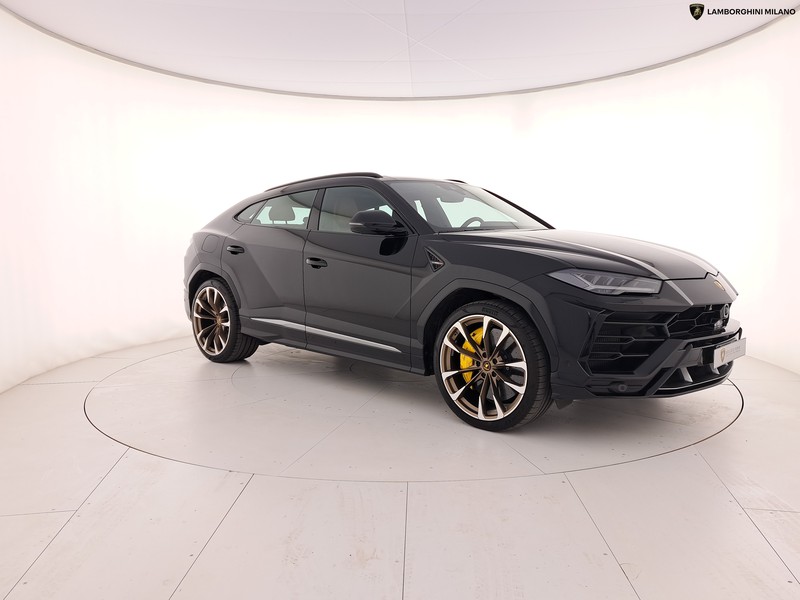 Lamborghini Urus 4.0 v8 auto