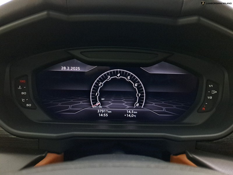 Lamborghini Urus 4.0 v8 auto