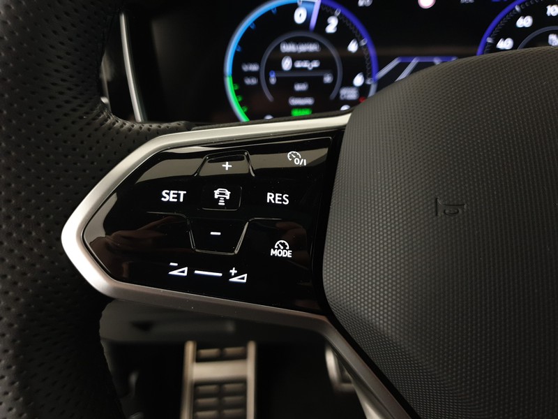 Volkswagen Touareg 3.0 v6 tsi ehybrid r 462cv auto