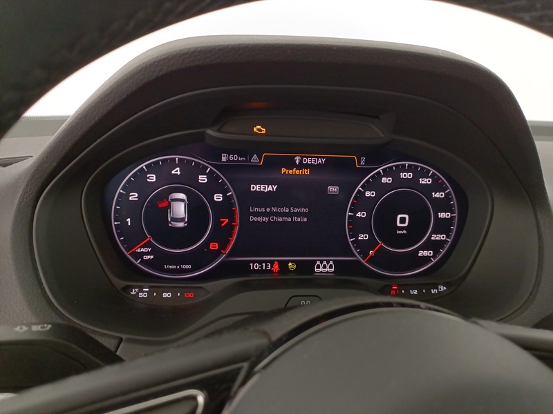 Audi Q2 35 1.5 tfsi admired