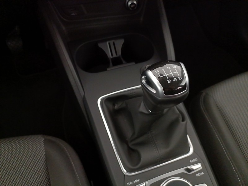 Audi Q2 35 1.5 tfsi admired