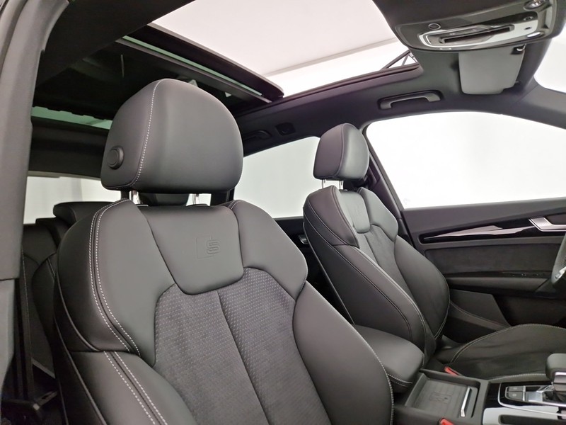 Audi Q5 40 2.0 tdi mhev 12v identity black quattro s-tronic