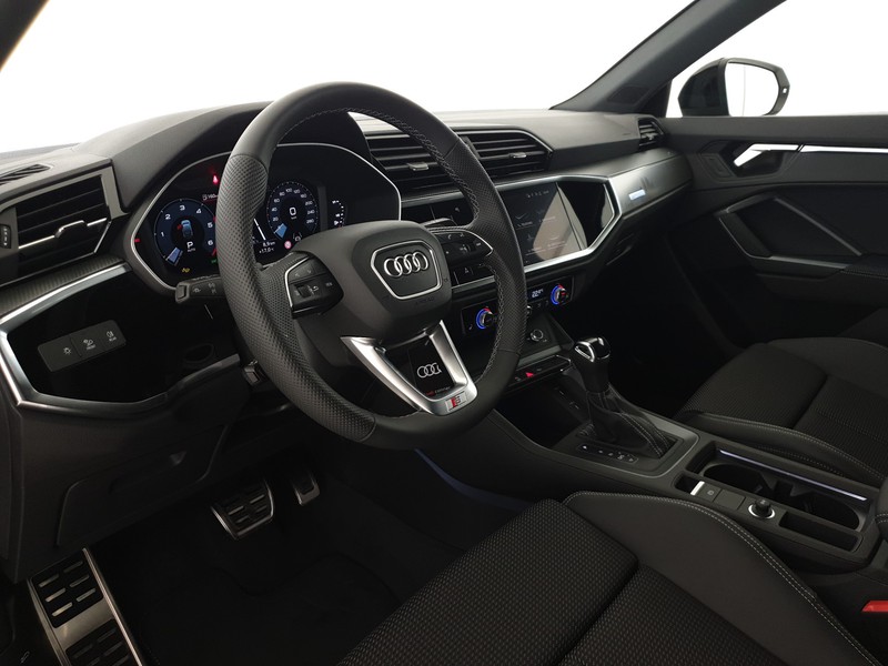 Audi Q3 Sportback 35TDI 150CV S tronic Identity Black