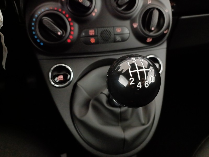 Fiat 500 1.0 hybrid 70cv