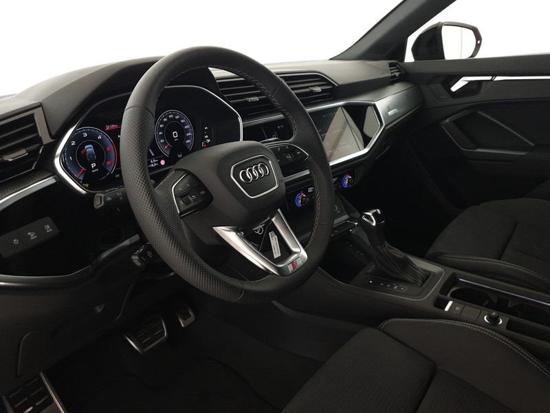 Audi Q3 Sportback 35TDI 150CV S tronic Identity Black