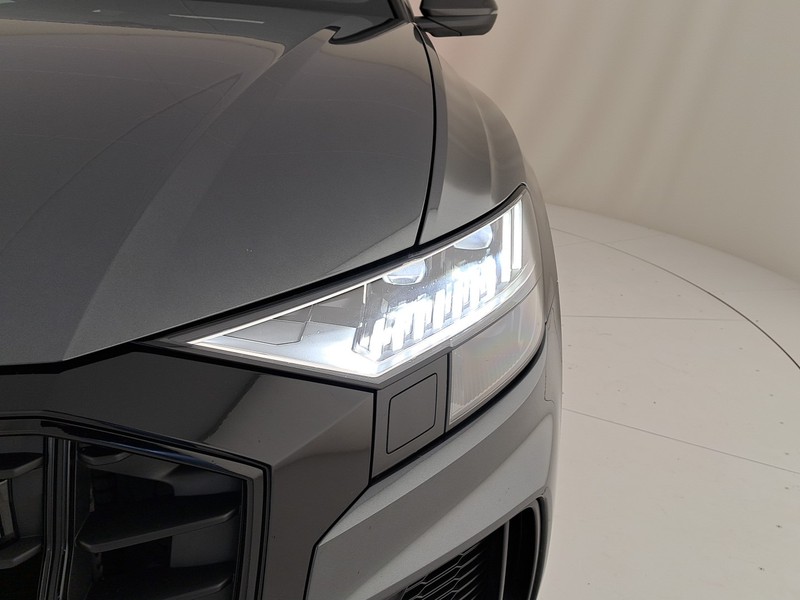 Audi SQ8 s4.0 tfsi quattro tiptronic