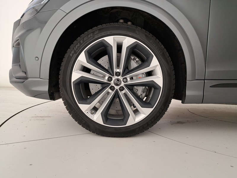 Audi SQ8 s4.0 tfsi quattro tiptronic