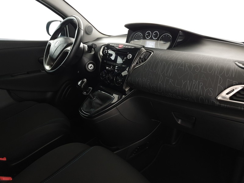 Lancia Ypsilon 0.9 t.air elefantino ecochic metano 80cv