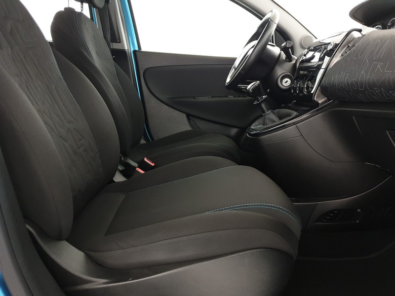 Lancia Ypsilon 0.9 t.air elefantino ecochic metano 80cv