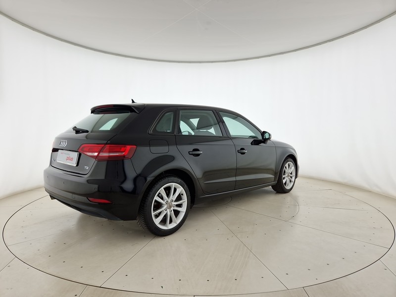 Audi A3 sportback 1.6 tdi business 110cv