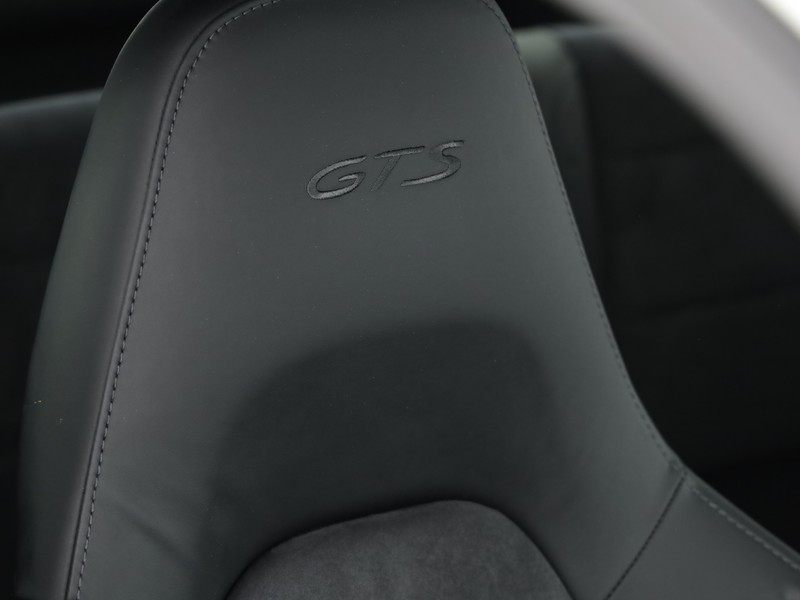 Porsche 911 coupe 3.8 carrera 4 gts pdk