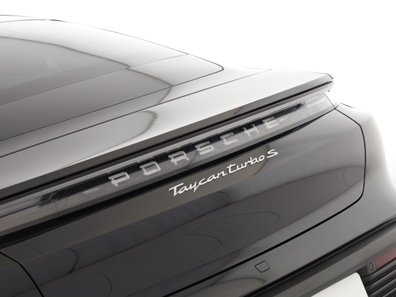 Porsche Taycan turbo s 5p.ti