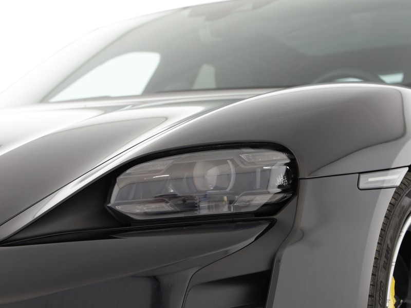 Porsche Taycan turbo s 5p.ti