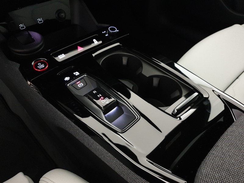 Audi A6 e-tron Avant 428CV quattro S line Edition