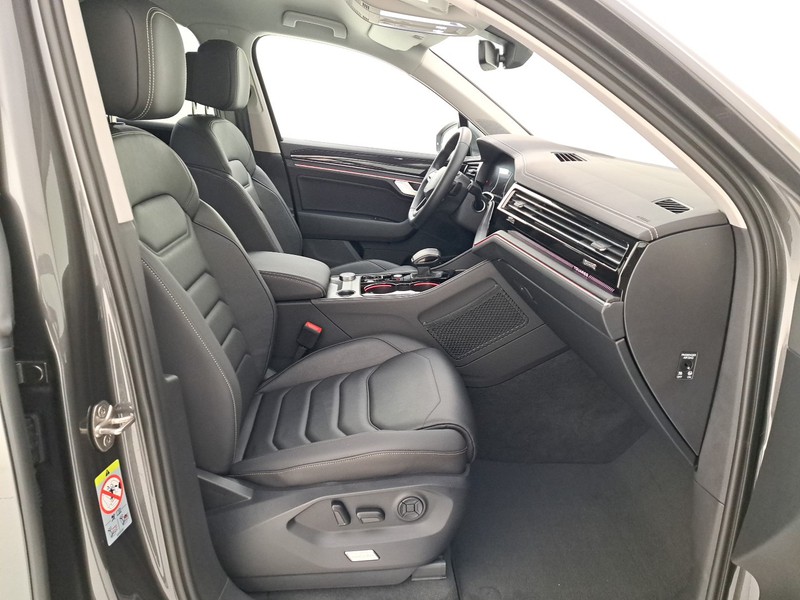 Volkswagen Touareg 3.0 v6 tdi scr elegance 231cv auto