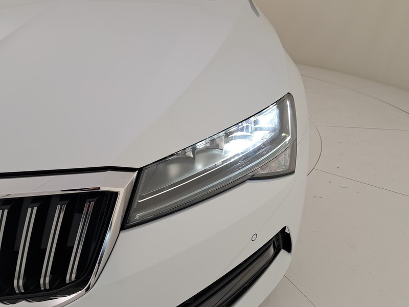 Skoda Superb wagon 2.0 tdi evo executive 150cv dsg