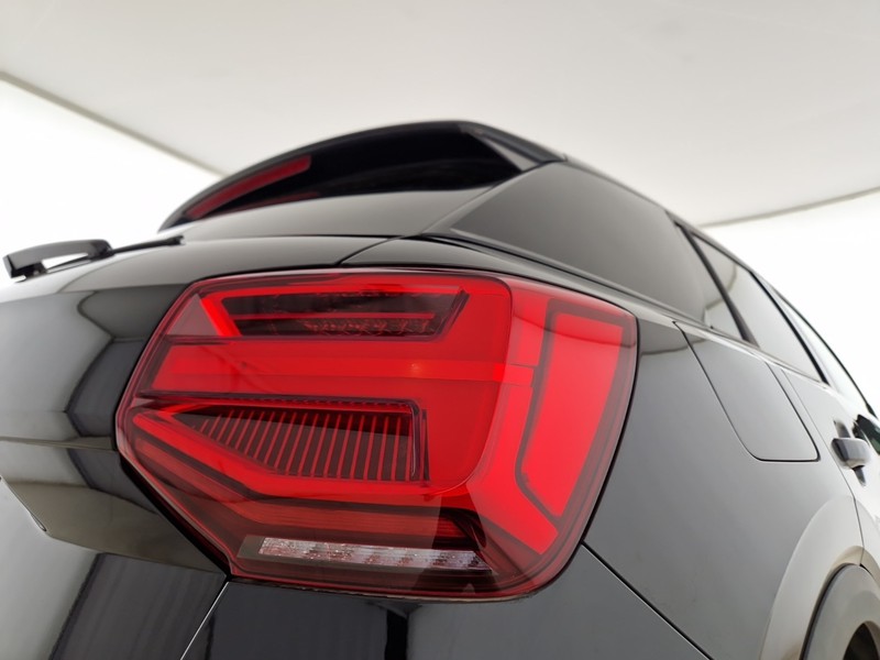 Audi Q2 30 2.0 tdi business s-tronic
