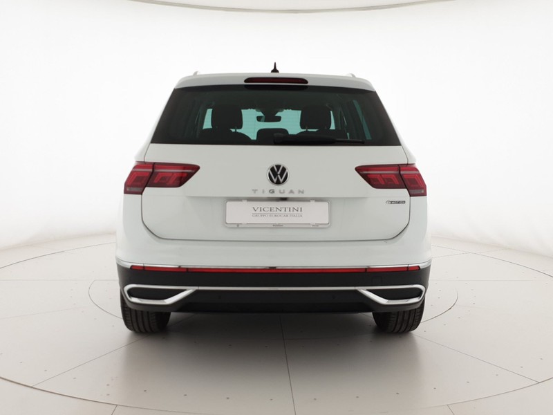 Volkswagen Tiguan 2.0 tdi elegance 4motion 200cv dsg