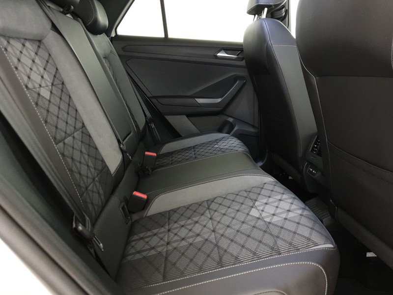 Volkswagen T-Roc 1.0 tsi r-line 110cv