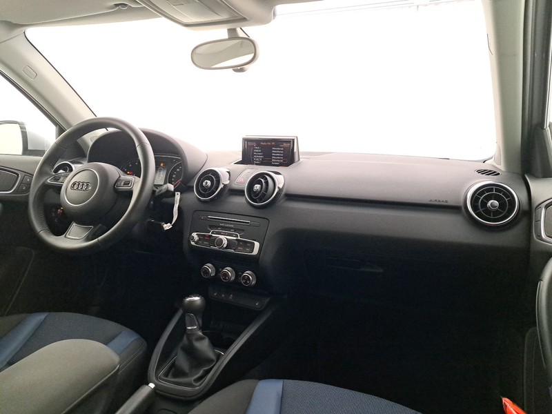 Audi A1 sportback 1.0 tfsi sport 82cv