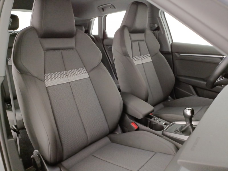 Audi A3 sportback 30 1.0 tfsi business advanced