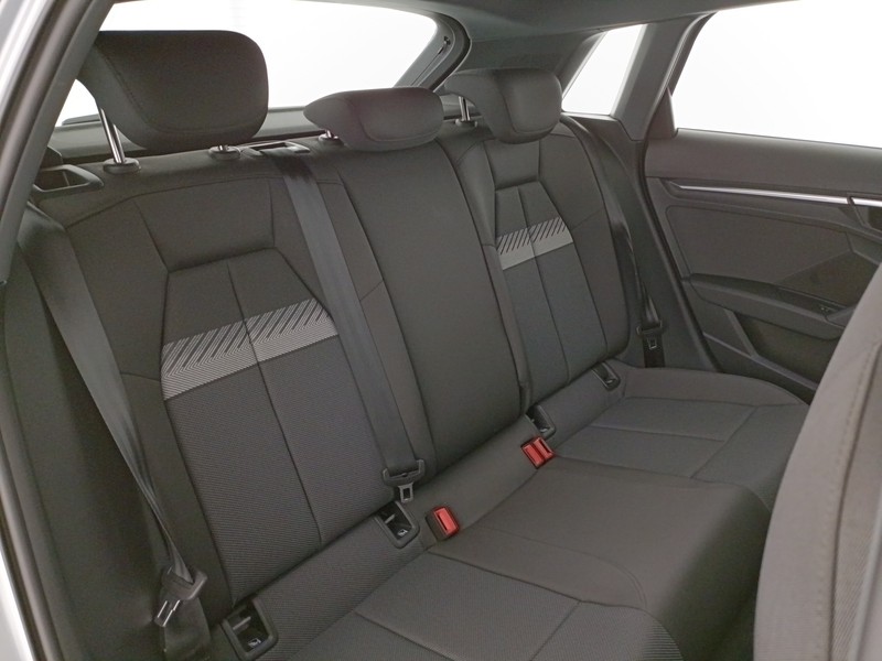 Audi A3 sportback 30 1.0 tfsi business advanced