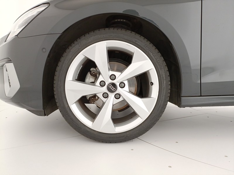 Audi A3 sedan 30 1.0 tfsi business advanced