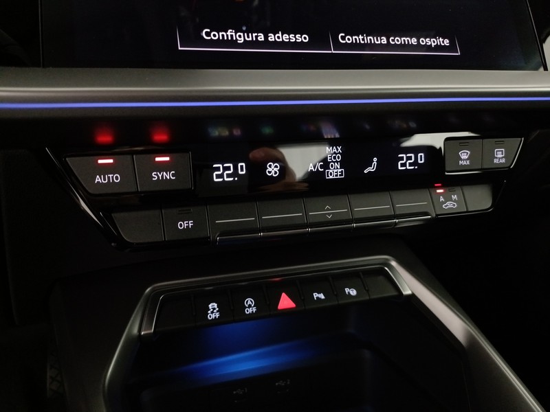 Audi A3 sedan 30 1.0 tfsi business advanced