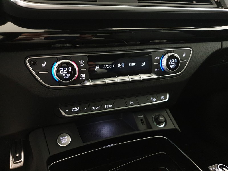 Audi Q5 Sportback 40TDI 204CV quattro Str Identity Black