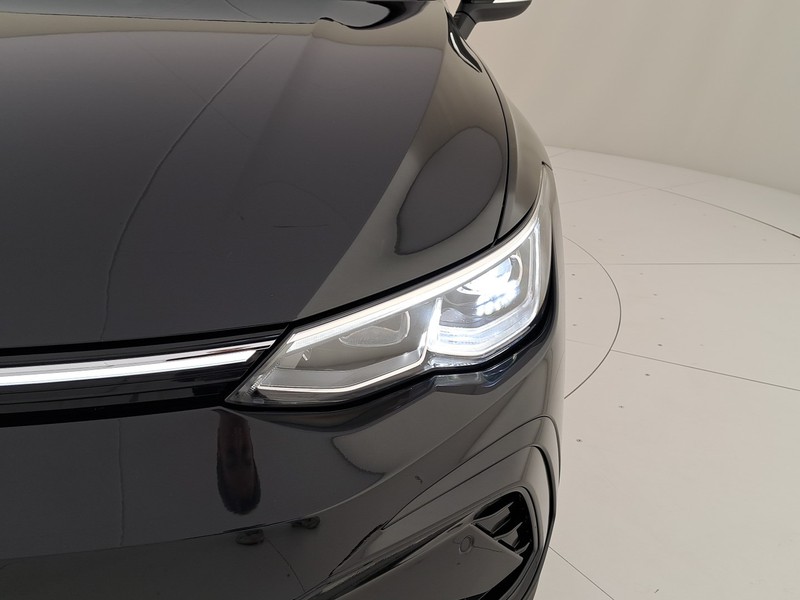Volkswagen Golf 1.5 tsi evo r-line 130cv