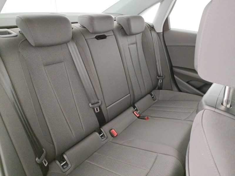 Audi A4 35 2.0 tdi mhev business advanced 163cv s-tronic