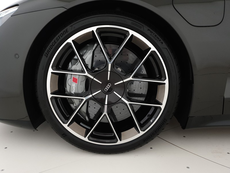 Audi RS e-tron GT 925CV Performance Exclusive Edition