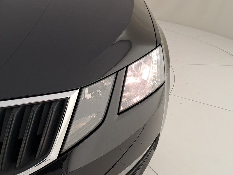 Skoda Octavia wagon 1.6 tdi ambition 115cv