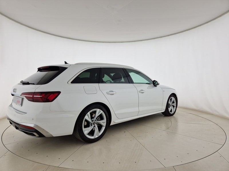Audi A4 avant 30 2.0 tdi mhev s line edition 136cv s-tronic