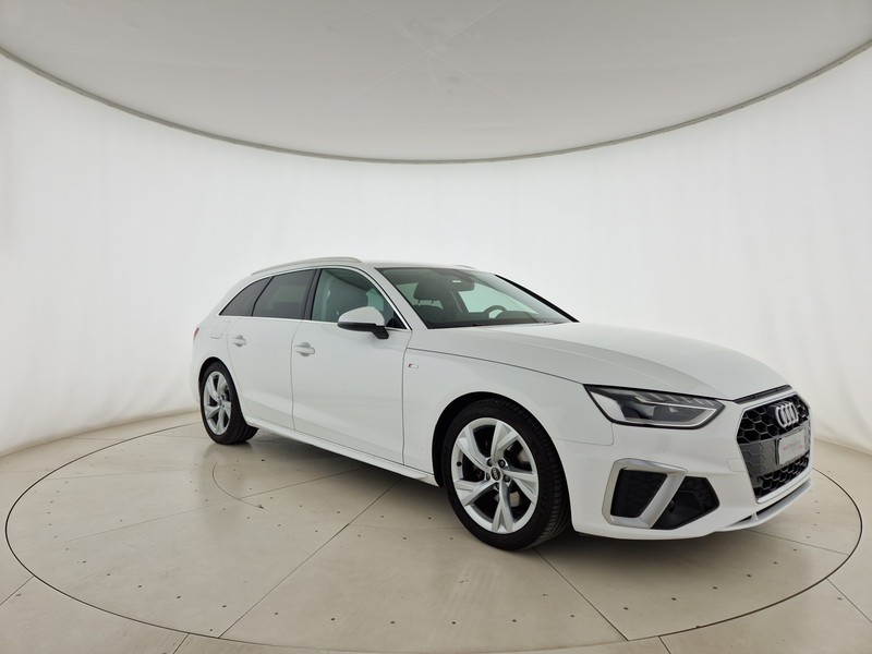 Audi A4 avant 30 2.0 tdi mhev s line edition 136cv s-tronic