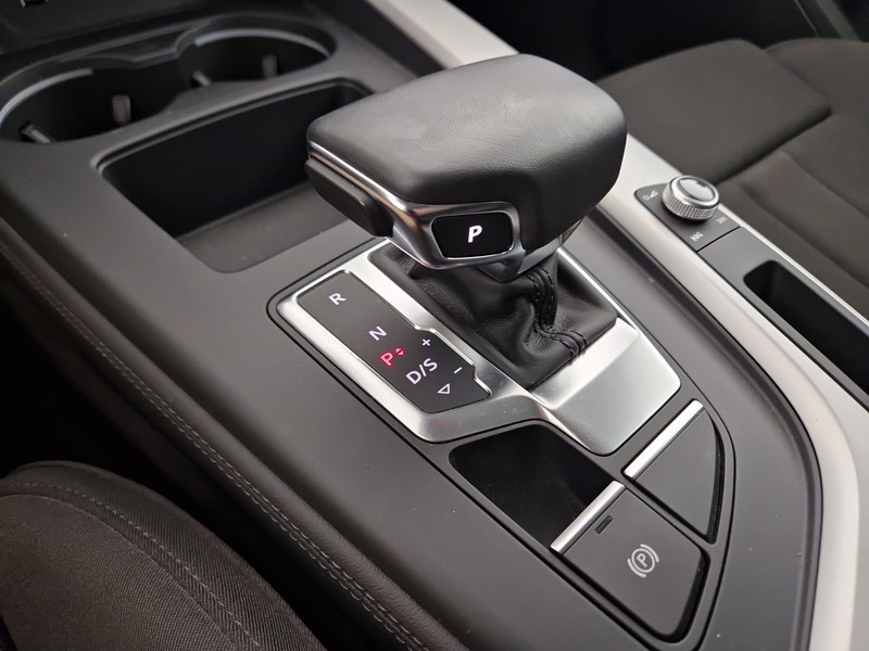 Audi A4 avant 30 2.0 tdi mhev s line edition 136cv s-tronic