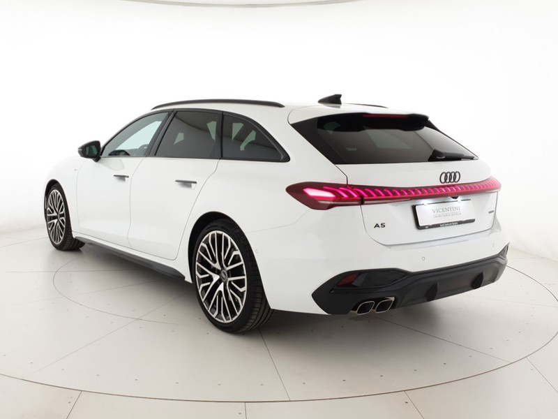 Audi A5 Avant 2.0TDI 204CV quattro S tronic S line Edition