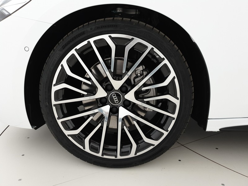Audi A5 Avant 2.0TDI 204CV quattro S tronic S line Edition