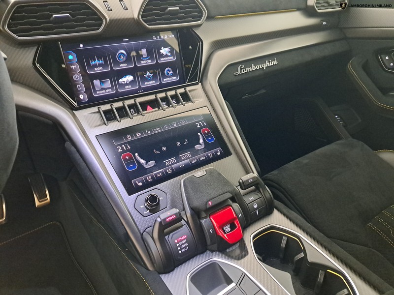 Lamborghini Urus 4.0 v8 performante auto